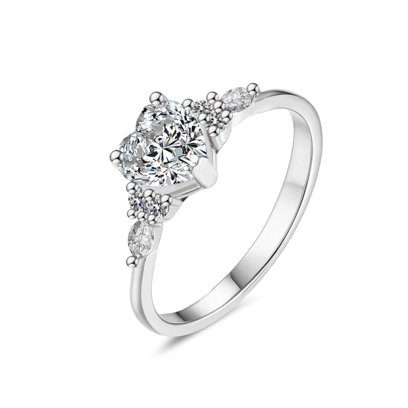 Olivie Stříbrný prsten MOISSANITE SRDCE 9836 Velikost prstenů: 10 (EU: 62-64)
