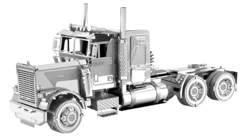 METAL EARTH 3D puzzle nákladní vůz Freightliner FLC Long Nose