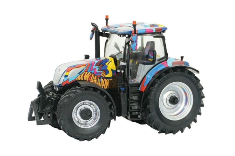 Britains New Holland T7.300 limitovaná edice 60 let Basildon 1:32
