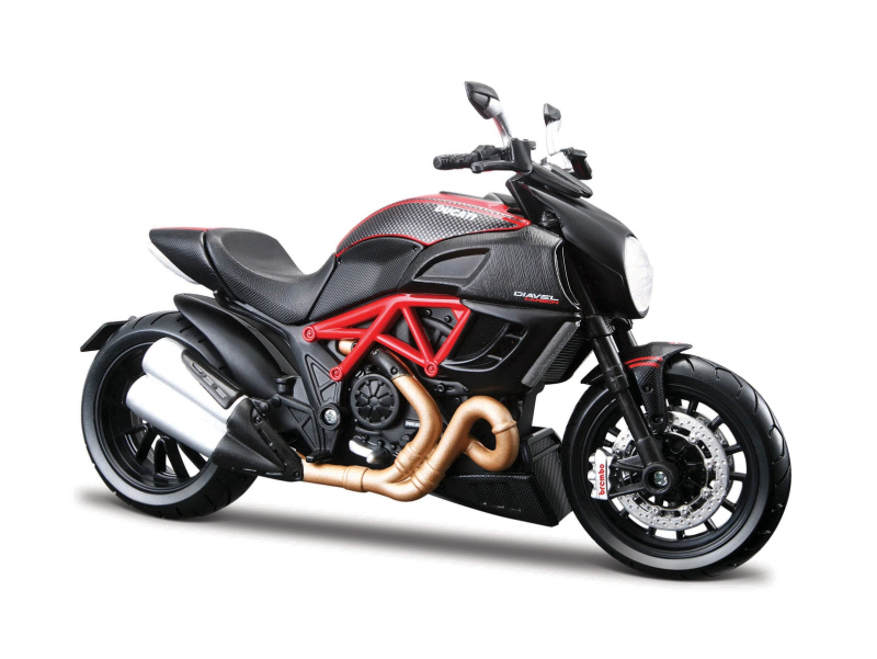 Maisto 1:12 AL Motocykl Ducati Diavel Carbon