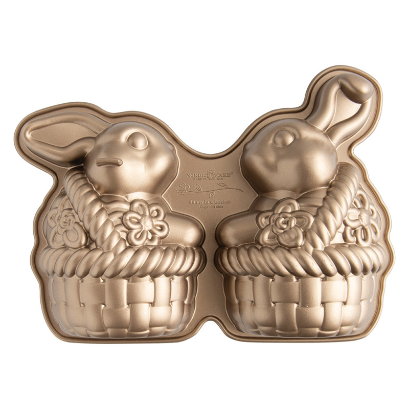 Nordic Ware Forma 3D velikonoční zajíc v košíku, karamelová, 2,4 l 96648