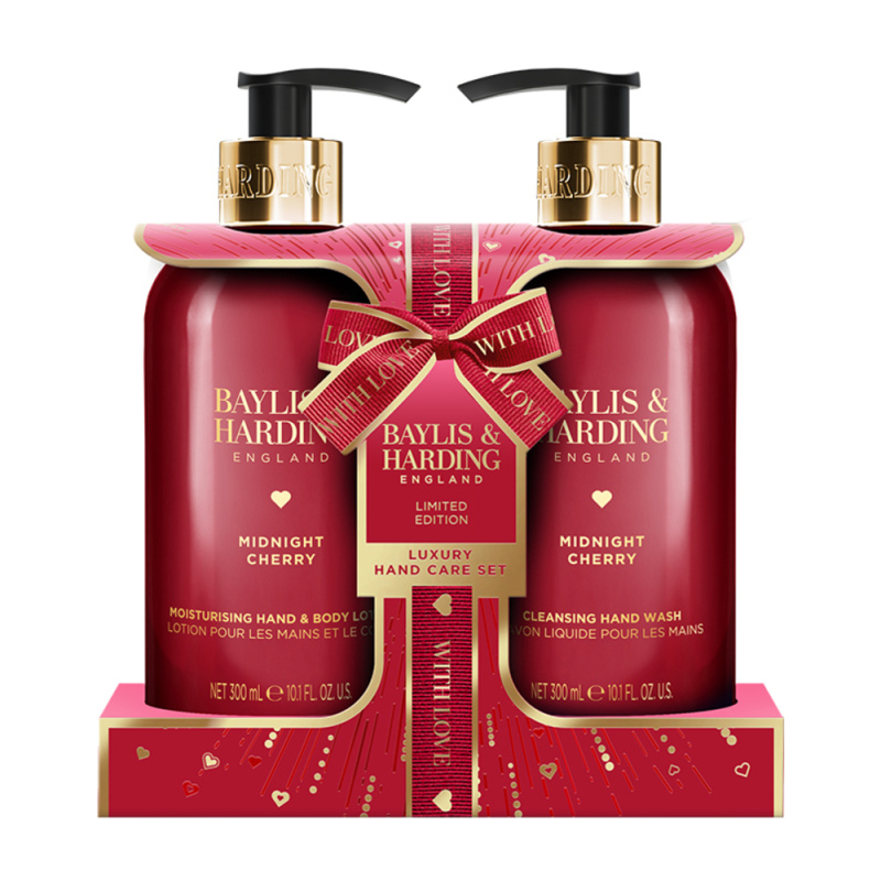 Baylis & Harding Midnight Cherry dárková sada na ruce