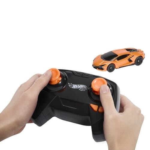 Hot Wheels RC Lamborghini Revuelto 1:64