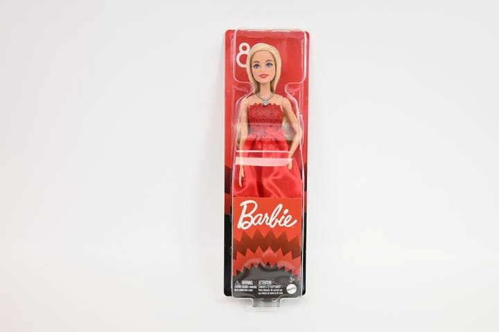 Mattel Barbie panenka k 80. výročí v rubínových šatech