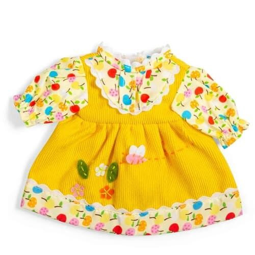 Bigjigs Toys žluté šaty s jablíčky a kytičkami pro panenku 28 cm