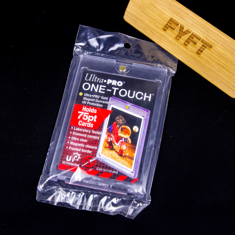 Obal na kartu - Ultra Pro One Touch Magnetic Holder 75pt