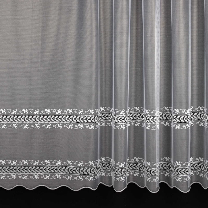 Berk Žakárová záclona BIANKA 2505, ornamenty a květy, s bordurou, bílá, výška 120cm (v metráži)