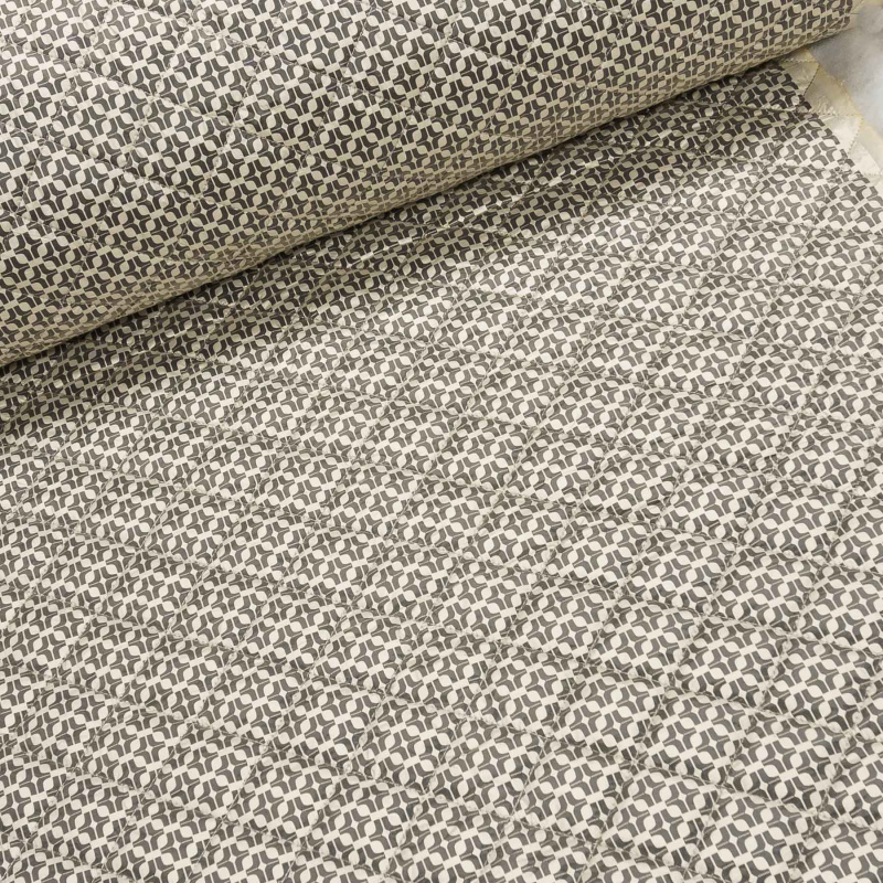 Šusťákovina / bundový prošev Q22804-520, šedé křížky na bílé, š.135cm (látka v metráži)