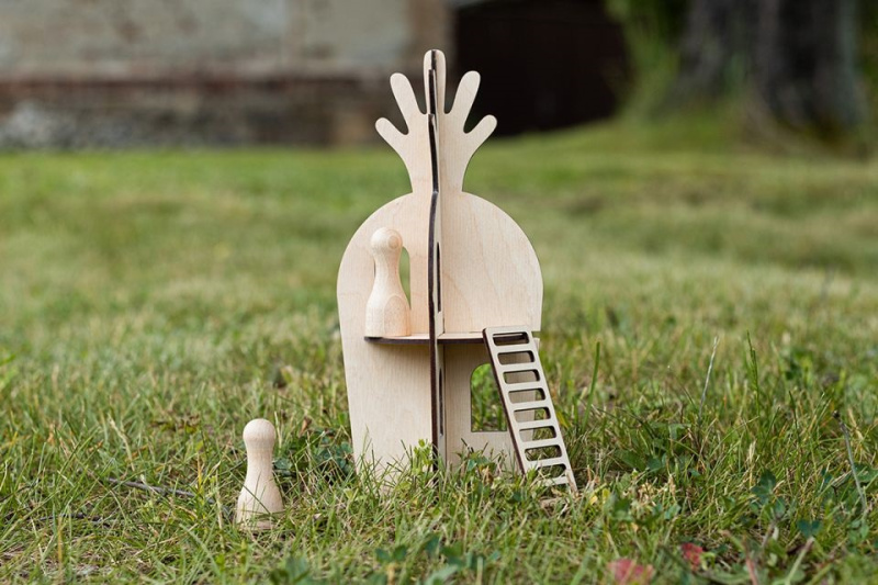 BeWooden Domeček pro panenky Panáčkova mrkev