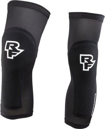 RACE FACE SOFTGOODS Chrániče na kolena RACE FACE Charge stealth Velikost: L