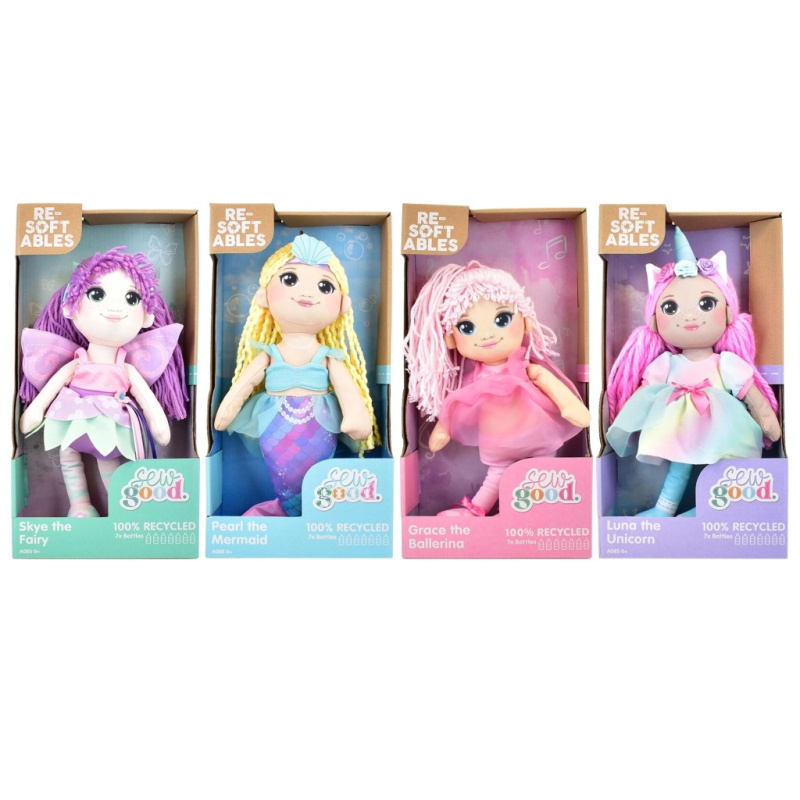 plyšová panenka z recyklovaného polyesteru 30 cm