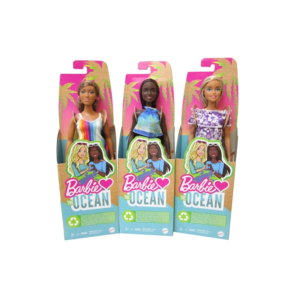 Panenka Barbie miluje oceán