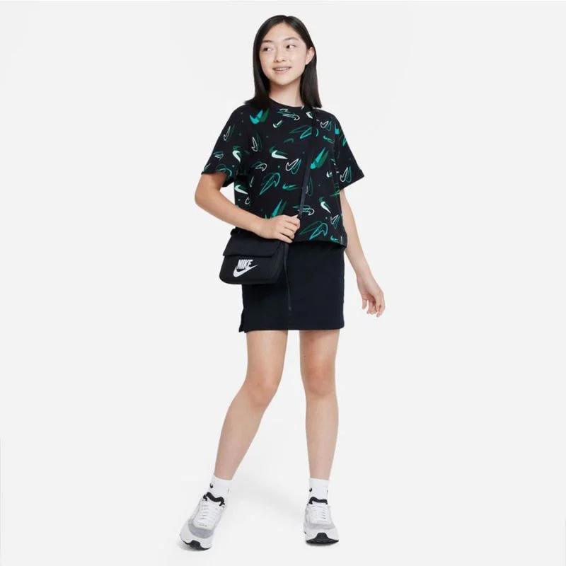 Tričko Nike Sportswear Jr DV0568 010 S (128-137)