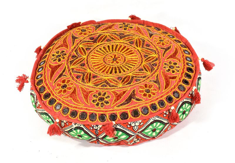 Sanu Babu Meditační polštář, ručně vyšívaný Gujarat Design, kulatý, 40x12cm (7F)