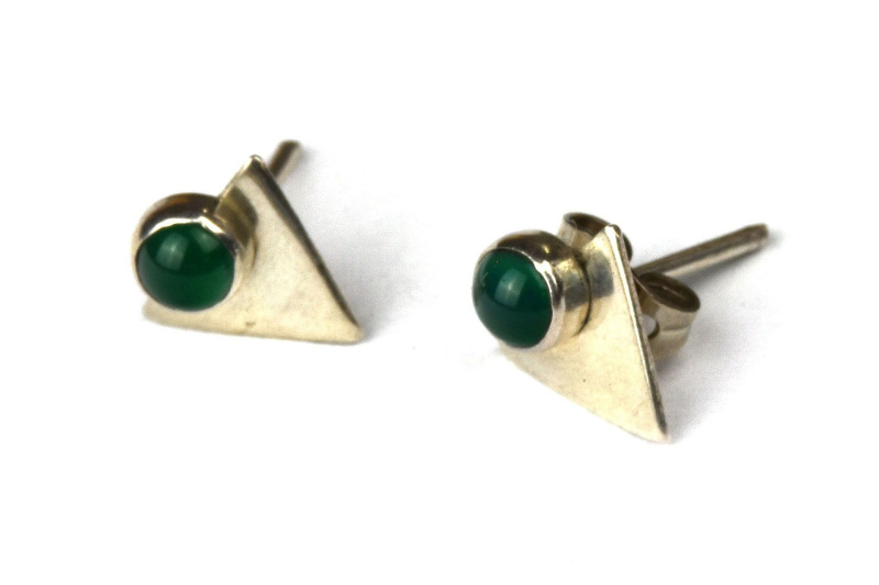 Sanu Babu Stříbrné náušnice, pár, zelený kamínek, 10mm, zapínání na puzetu (AG 925)