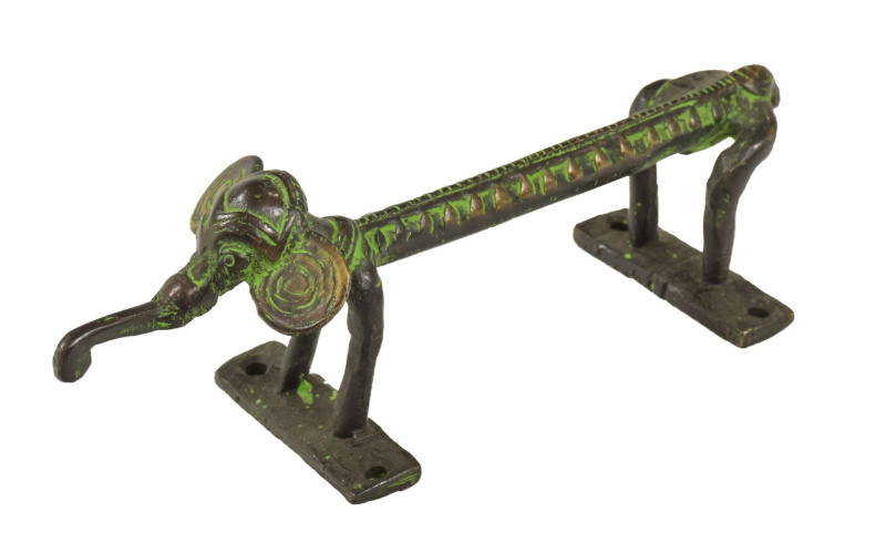 Sanu Babu Dveřní madlo slon, "Tribal Art", zelená patina, mosaz, 20cm