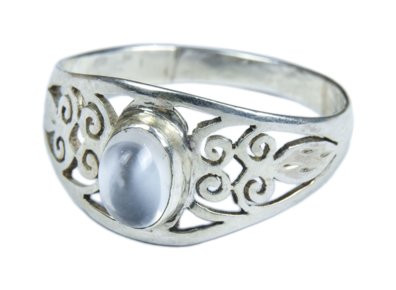 Sanu Babu Stříbrný prsten vykládaný měsíčním kamenem, AG 925/1000, 3g, Nepál (BX) 61 , Bílá