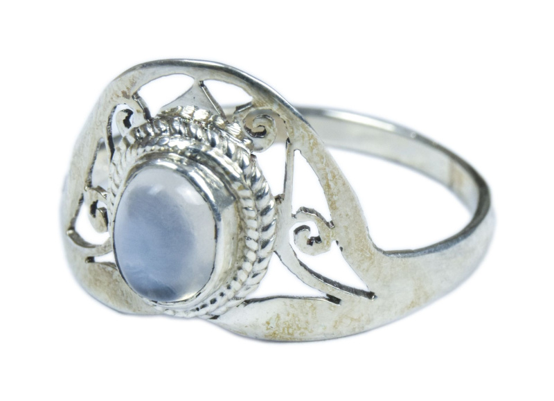 Sanu Babu Stříbrný prsten vykládaný měsíčním kamenem, AG 925/1000, 3g, Nepál (AM) 60 , Bílá