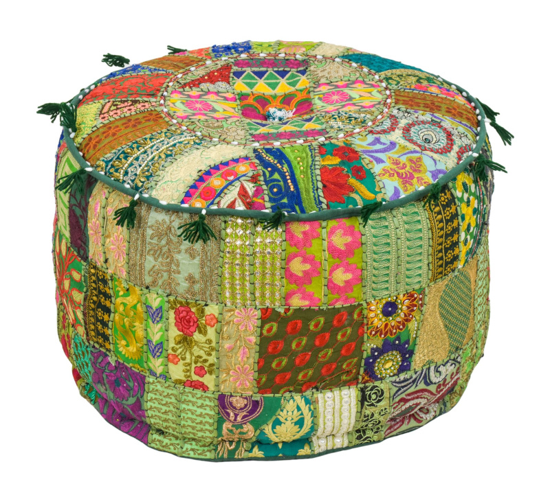 Sanu Babu Taburet z Rajasthanu s bohatou Ari výšivkou, průměr 53cm výška 40cm patchwork (AL)