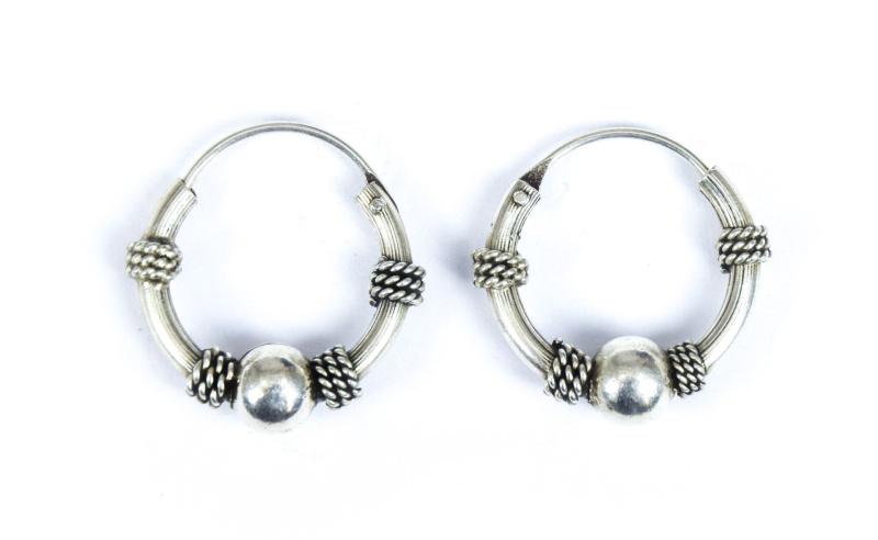 Sanu Babu Stříbrné náušnice zdobené kroužky 18mm, AG 925/1000, 2g, Nepál Stříbrná