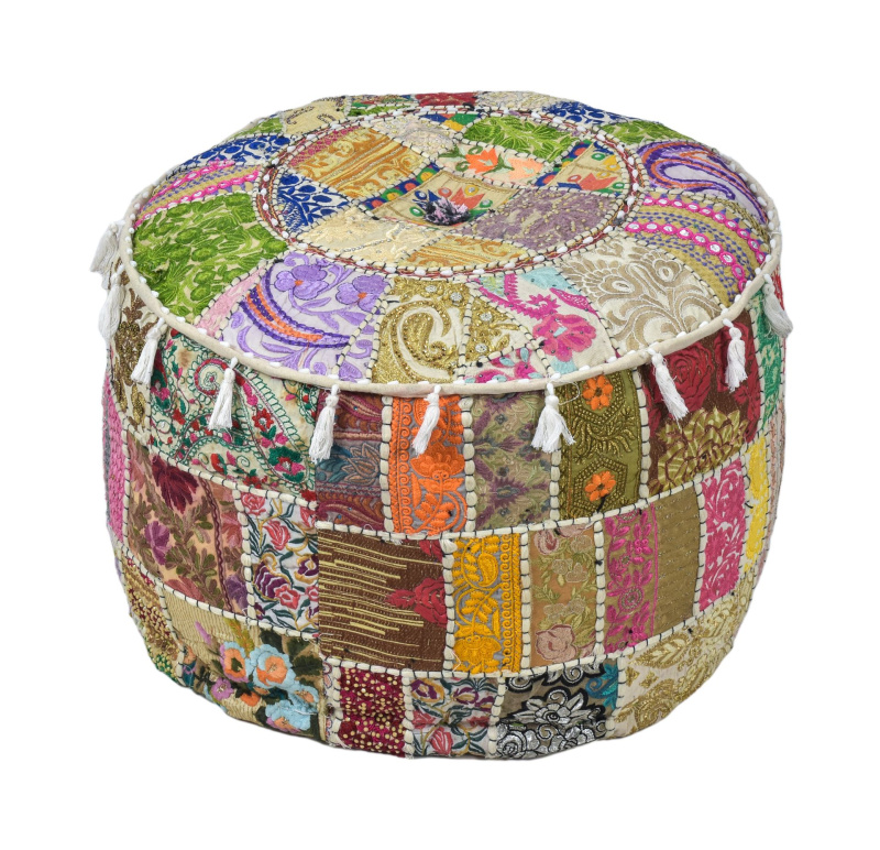 Sanu Babu Taburet z Rajasthanu s bohatou Ari výšivkou, průměr 53cm výška 40cm patchwork (BQ)
