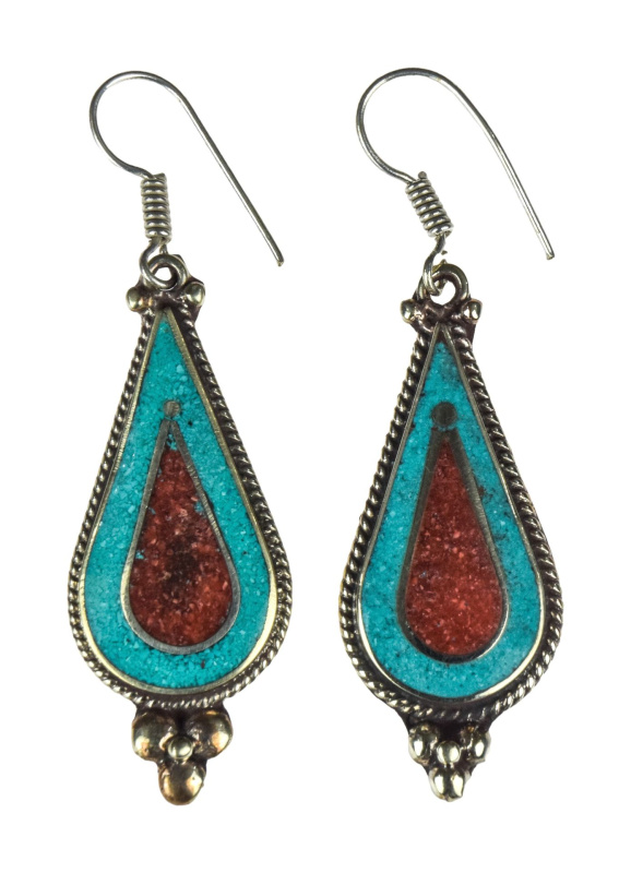 Sanu Babu Nepálské visací naušnice vykládané tyrkenitem a korálem, délka 55mm, kov (5A)