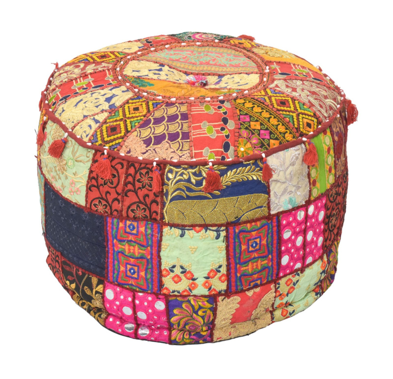 Sanu Babu Taburet z Rajasthanu s bohatou Ari výšivkou, průměr 53cm výška 40cm patchwork (CE)