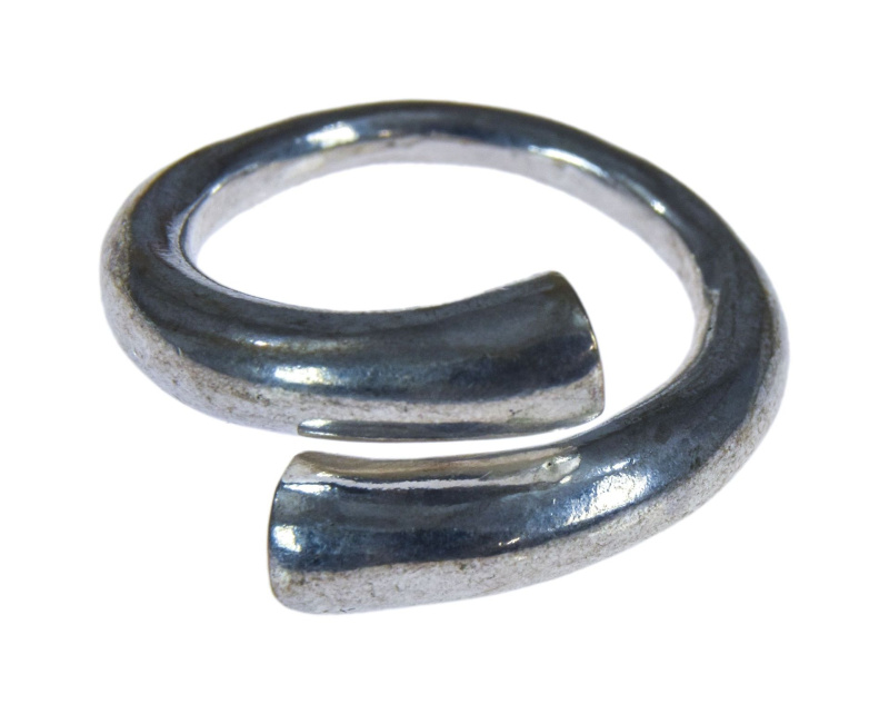Sanu Babu Prsten, hladký, otevřený, 13mm, postříbřený (01) 60
