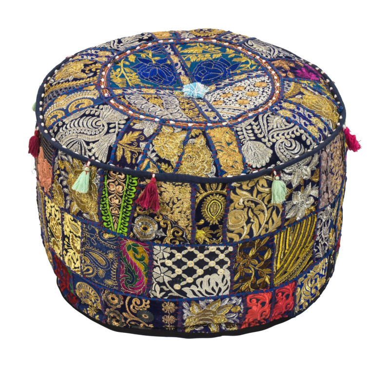 Sanu Babu Taburet z Rajasthanu s bohatou Ari výšivkou, průměr 55cm výška 39cm patchwork (DA)