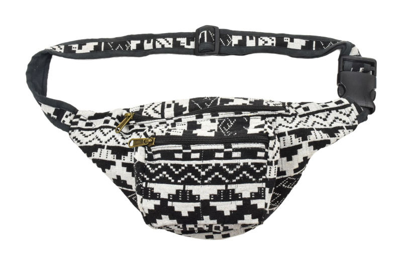 Sanu Babu Ledvinka, černo-bílá, geometrický vzor, 30x18cm (ZA)