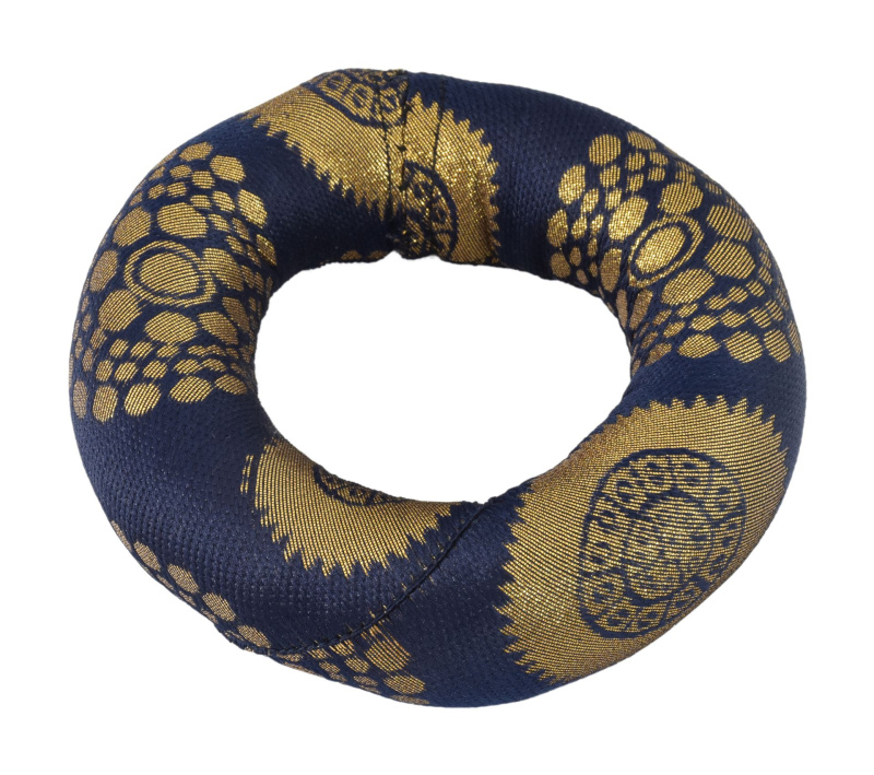 Sanu Babu Podložka pod tibetskou mísu z modro-zlatého brokátu, prům.12cm