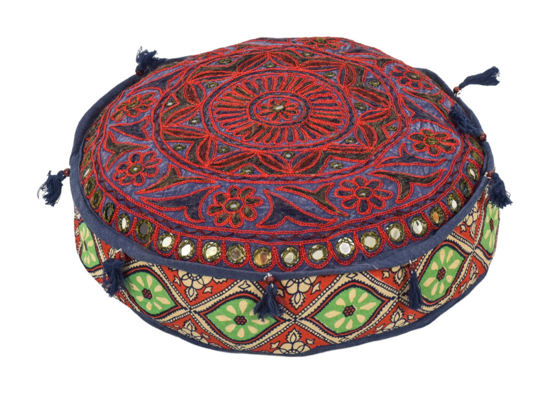 Sanu Babu Meditační polštář, ručně vyšívaný Gujarat Design, kulatý, 40x12cm (BB)