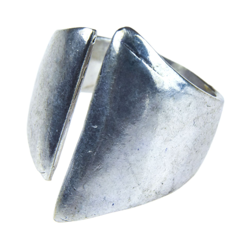 Sanu Babu Prsten, postříbřený (10µm), asymetrický (12) 53