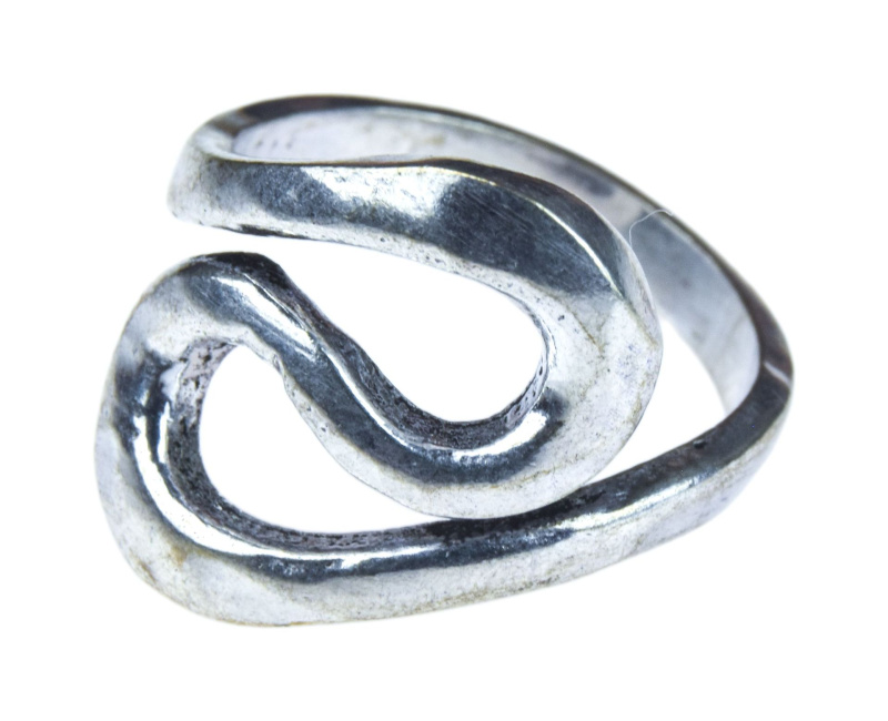 Sanu Babu Prsten, postříbřený (10µm), zkroucený 55