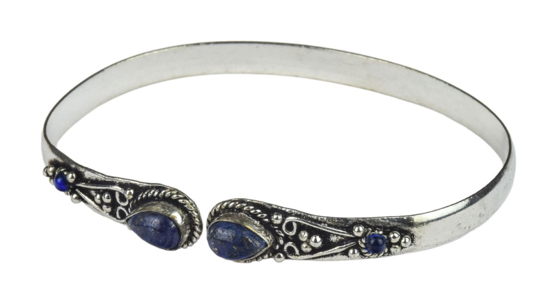 Sanu Babu Náramek s polodrahokamy lapis lazuli, otevřený obvod 19cm, postříbřený (10µm)