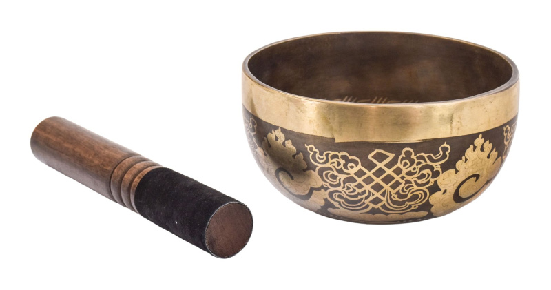 Sanu Babu Tibetská mísa, "Gulpa", E, gravírovaná s designem, průměr 14cm