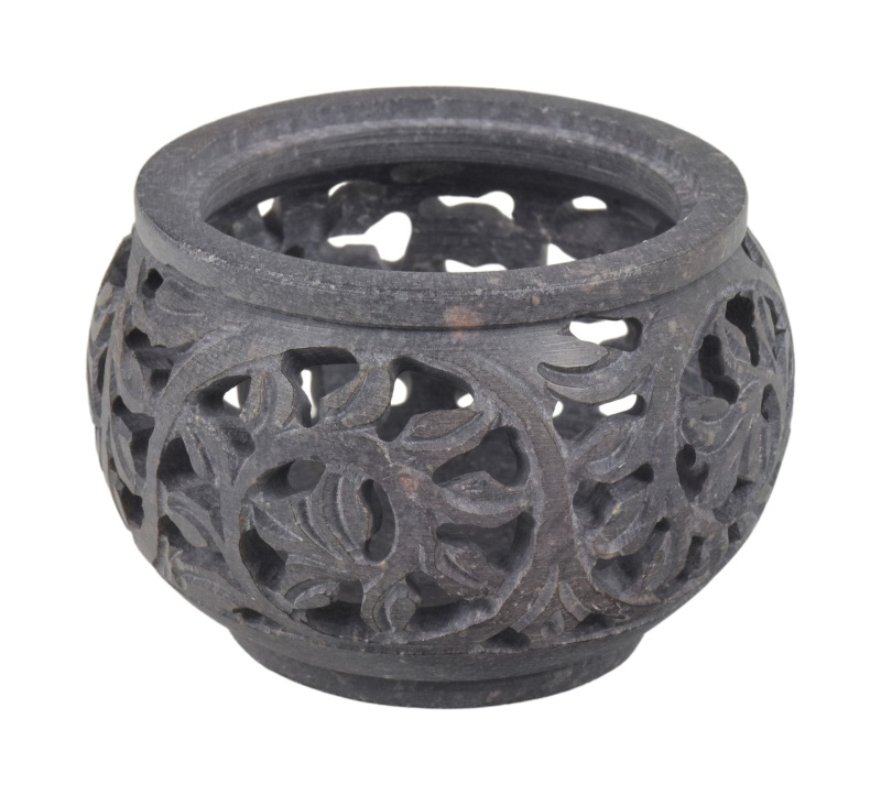 Sanu Babu Kamenný, ručně vyřezávaný svícen, průměr 8cm, výška 5cm (4C)