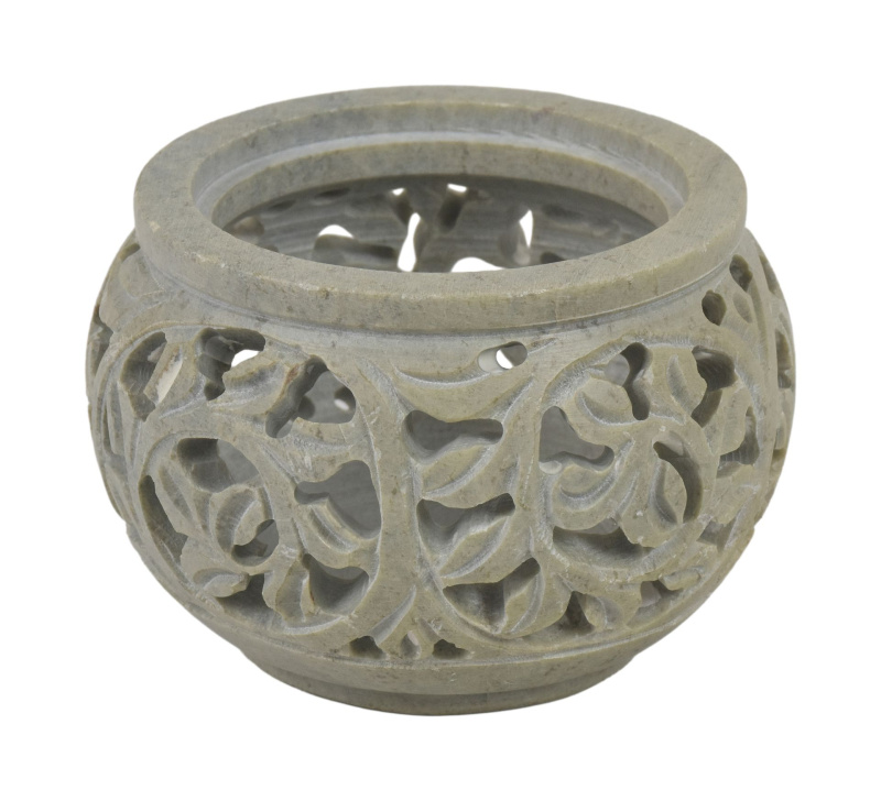 Sanu Babu Kamenný, ručně vyřezávaný svícen, průměr 8cm, výška 5cm (4D)