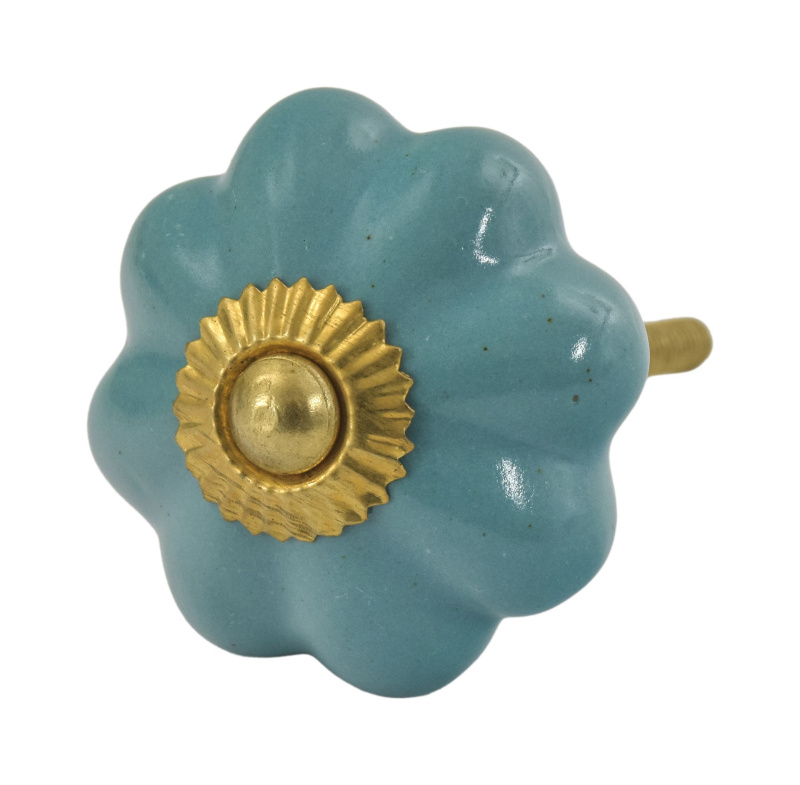 Sanu Babu Malovaná porcelánová úchytka na šuplík ve tvaru květiny, tyrkysová, zlatý kov