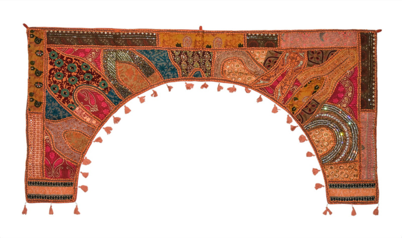 Sanu Babu Závěs nad dveře oblouk, patchwork, Rajastan, ruční výšivka, 190x96cm (6K)