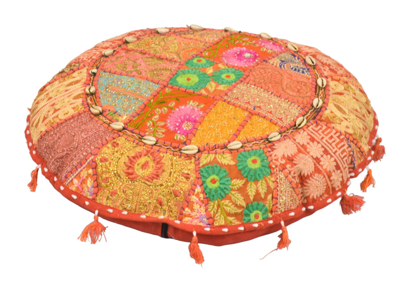 Sanu Babu Meditační polštář z Rádžasthánu, zdobený mušličkami, kulatý, 55x10cm (BC)