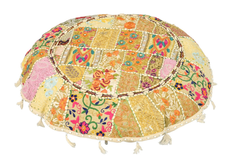 Sanu Babu Meditační polštář, ručně vyšívaný Kutch Design, s mušličkami, kulatý, 70x15cm (CN)