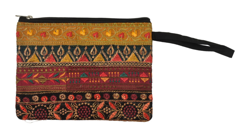 Sanu Babu Kosmetická taštička, patchwork, bohatě zdobená výšivkou, zip a poutko 25x19cm (2H)