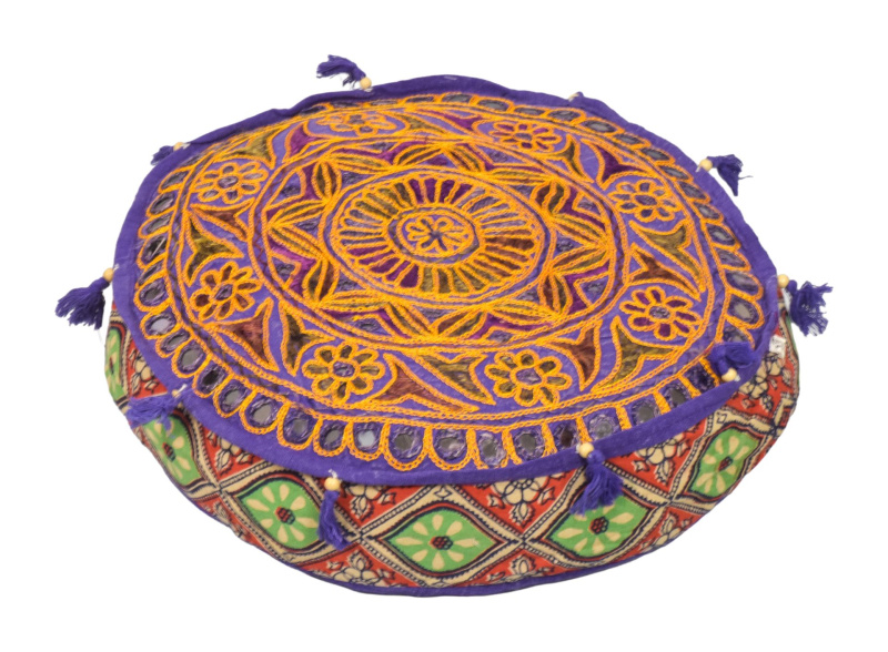 Sanu Babu Meditační polštář, ručně vyšívaný Gujarat Design, kulatý, 40x12cm (BF)