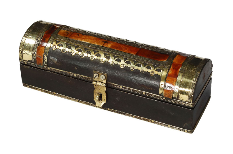 Sanu Babu Dřevěná truhlička z mangového dřeva, mosazné kování, vykládaná kostí, 18x5x5cm