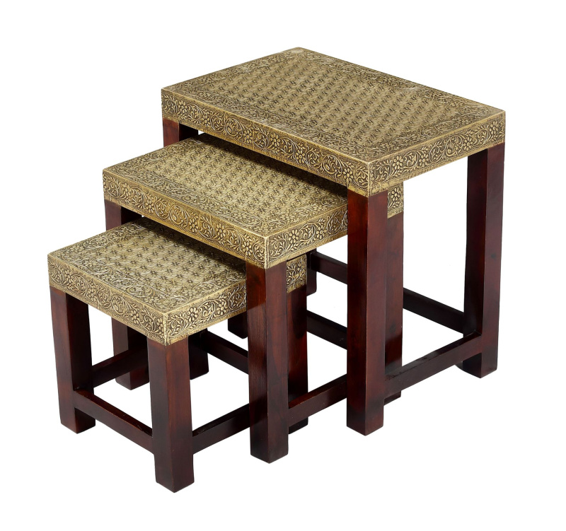 Sanu Babu Set 3 stoliček z mangového dřeva, zdobené mosazí, 46x30x46cm
