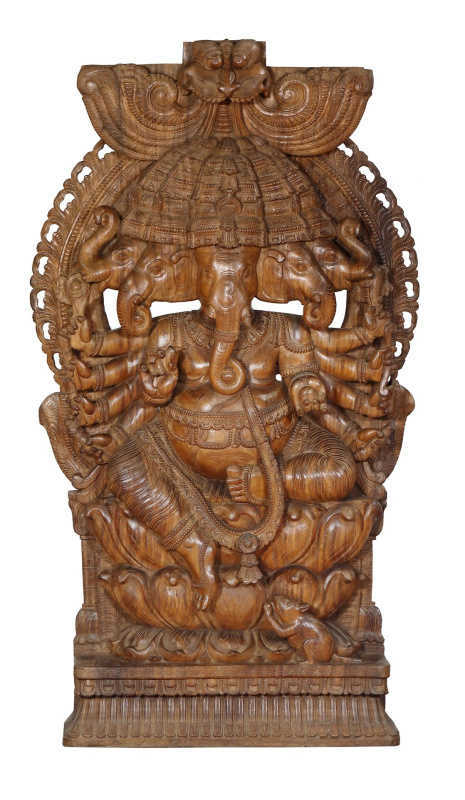 Sanu Babu Ganéš, dřevěná socha, 119x25x214cm