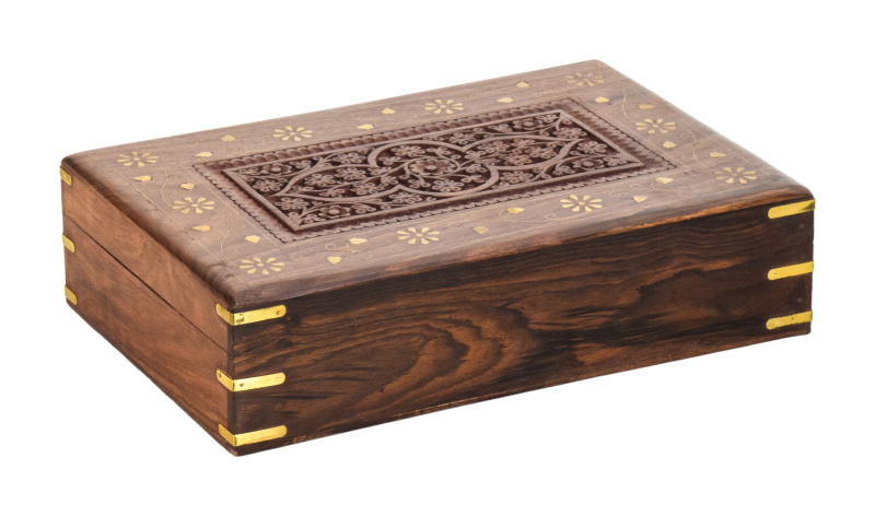 Sanu Babu Šperkovnice ze dřeva, ručně vyřezávaná, mosazná intarzie, 31x21x8cm (0X)