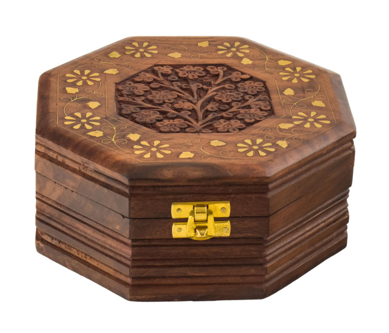 Sanu Babu Šperkovnice ze dřeva, ručně vyřezávaná, mosazná intarzie, 19x19x8cm