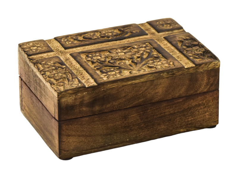 Sanu Babu Šperkovnice ze dřeva, ručně vyřezávaná, 16x11x7cm